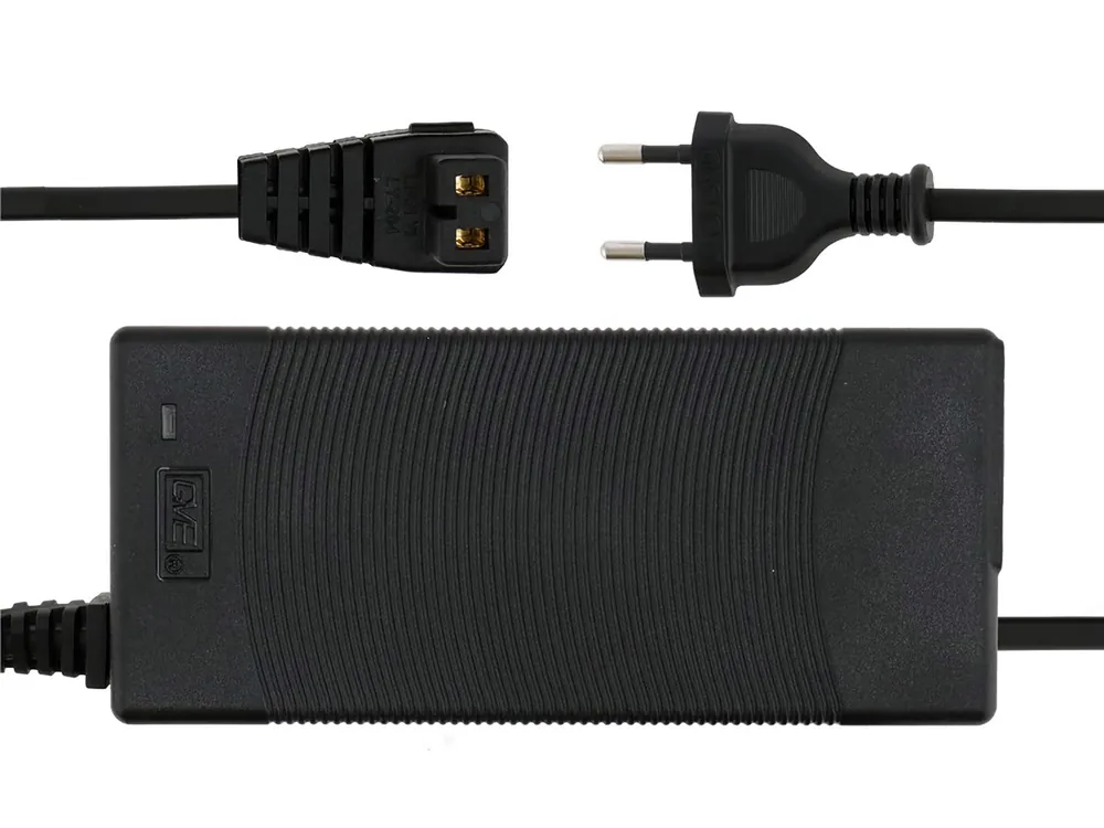 Neue Kollektion Mestic MCC-25/30 Netzgerät