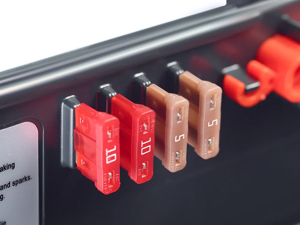 Direkt Vom Hersteller Dometic SMP301-07 schaltbares Netzteil