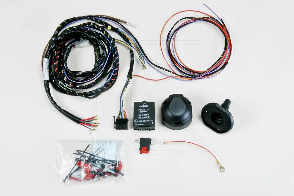 13 poliger E-Satz Universal, mit AMC Modul, für Land Rover Defender bis inkl. MY98 u.a. Fahrzeuge Neu Im Sortiment