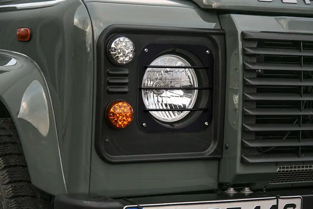 Nakatanenga Scheinwerferschutzgitter für Land Rover Defender Abverkauf