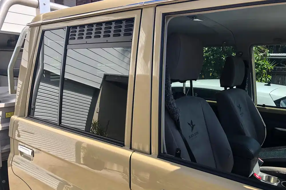 Saisonangebot Nakatanenga Lüftungsbleche hinten - Toyota Land Cruiser 76 / 79 Series, ab Baujahr 1984
