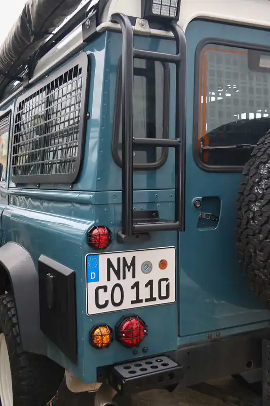 Begrenztes Angebot kurze Heckleiter mit Tritt für Dachträger, Aluminium