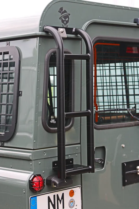 Land Rover Defender Heckleiter - kurz und ohne Tritt Expressversand