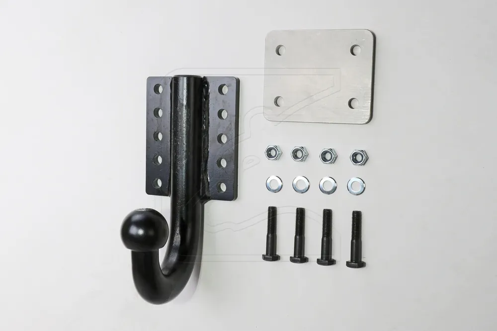 Sonderaktion Kugelkopf 3,5t stark tiefergelegt, inkl. 2x 2-Loch auf 1x 4-Loch Adapter