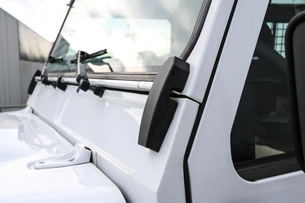 Sonderangebot Scheibenrahmenhalter für Land Rover Defender