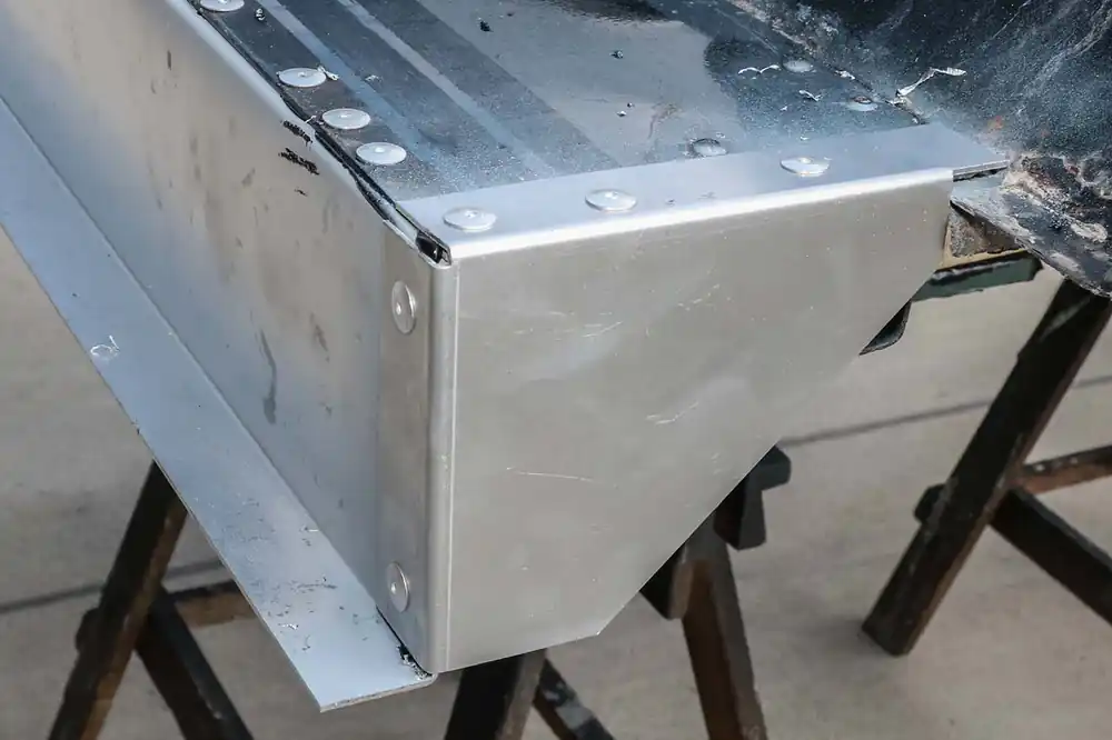 Reparaturblech Heckwanne für Defender 110 Td4, Td5 und Tdi Wochenendangebot