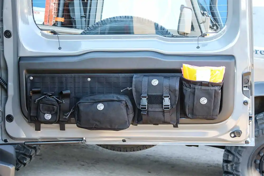 Jetzt Bestellen Tailgate Organizer mit 5 MOLLE Taschen, für Suzuki Jimny FJ, GJ/HJ mit Hecktür
