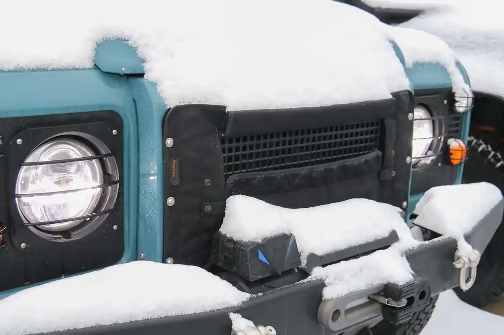 Nakatanenga Kühlerabdeckung 2.0 für alle Land Rover Defender Modelle Must-Have