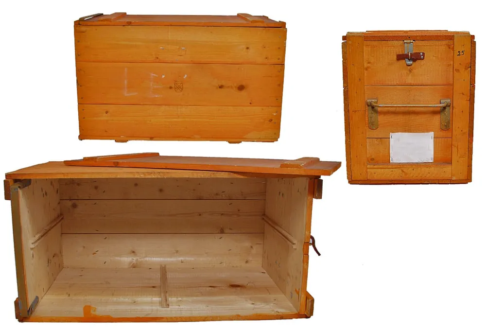 Schwedische Holzkiste orange gebraucht 79 x 40 x 49 Jetzt Kaufen